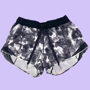 Lululemon Size 4 Hotty Hot Short Mini Obscurred Black Grey Dusty Mauve